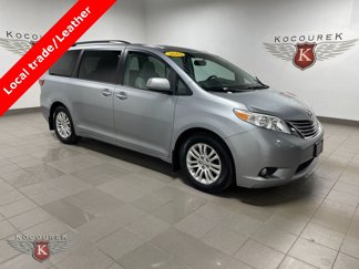 Used 2015 Toyota Sienna XLE image 1
