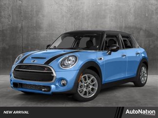 Used 2015 MINI Cooper 4-Door Hardtop image 1