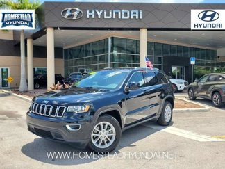 Used 2021 Jeep Grand Cherokee Laredo image 1