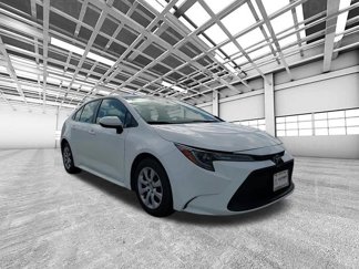Used 2022 Toyota Corolla LE image 1