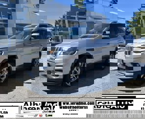 Used 2019 Jeep Cherokee Latitude Plus w/ Comfort/Convenience Group image 1