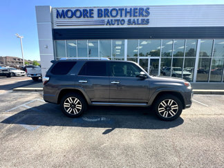 Used 2016 Toyota 4Runner SR5 Premium image 1