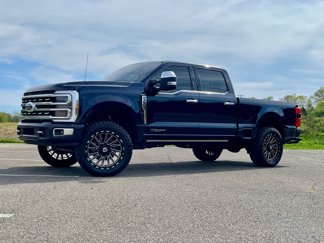Used 2024 Ford F250 Platinum w/ FX4 Off-Road Package image 1