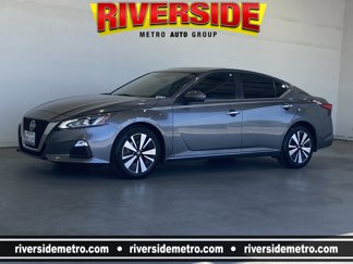 Used 2022 Nissan Altima 2.5 SV w/ SV Premium Package image 1