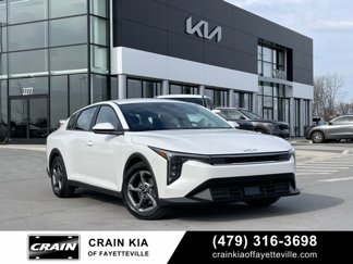 New 2025 Kia K4 LXS image 1