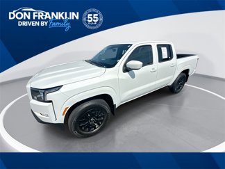 Used 2022 Nissan Frontier SV image 1