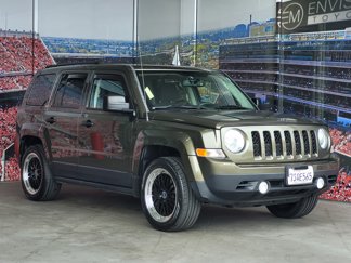 Used 2016 Jeep Patriot Sport image 1