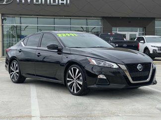 Used 2021 Nissan Altima 2.5 SR w/ SR Premium Package image 1