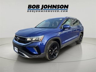 Used 2022 Volkswagen Taos SE image 1