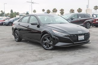 Used 2022 Hyundai Elantra SEL w/ Winter Weather Package image 1