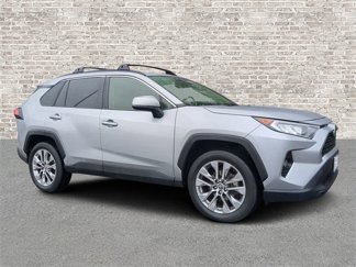 Used 2020 Toyota RAV4 XLE Premium image 1