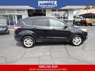 Used 2017 Ford Escape SE w/ Equipment Group 201A image 1