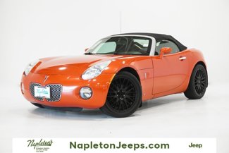 Used 2008 Pontiac Solstice Convertible w/ Preferred Package image 1