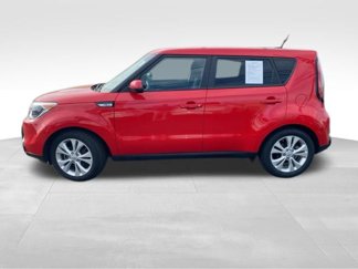 Used 2016 Kia Soul + image 1