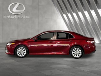 Used 2018 Toyota Camry LE image 1