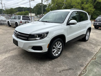 Used 2017 Volkswagen Tiguan Limited w/ Premium Package image 1