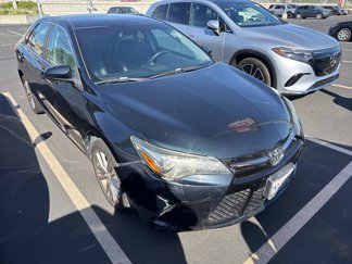 Used 2015 Toyota Camry SE image 1