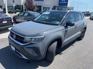 Used 2023 Volkswagen Taos SE image 1