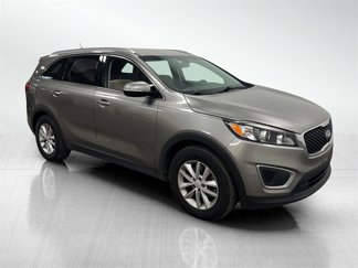 Used 2018 Kia Sorento LX image 1
