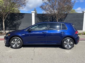 Used 2017 Volkswagen e-Golf SE w/ DC Fast Charging Package image 1