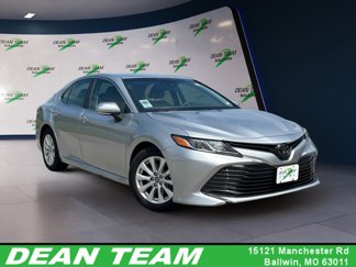 Used 2018 Toyota Camry image 1