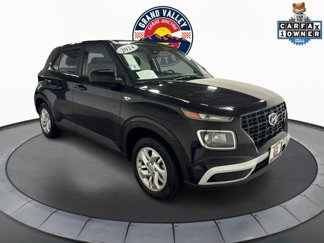 Used 2024 Hyundai Venue SE image 1