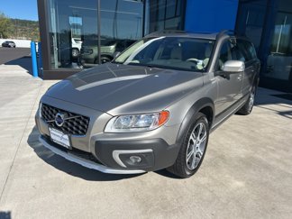 Used 2015 Volvo XC70 T6 Platinum image 1