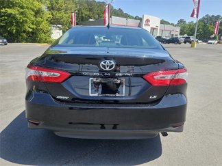 Used 2020 Toyota Camry LE image 1