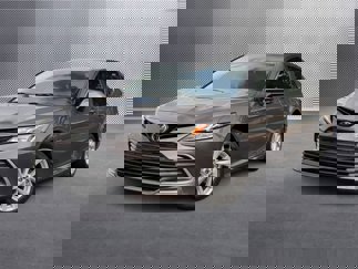 Used 2022 Toyota Camry LE image 1