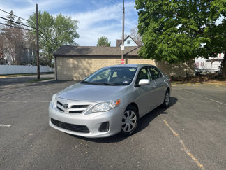 Used 2011 Toyota Corolla LE image 1