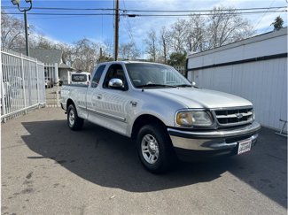 Used 1998 Ford F150 2WD SuperCab image 1