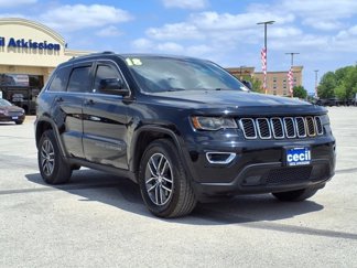 Used 2018 Jeep Grand Cherokee Laredo image 1