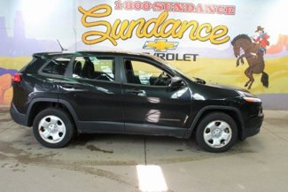 Used 2015 Jeep Cherokee Sport image 1