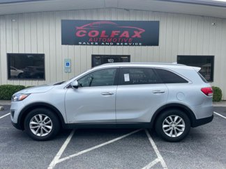 Used 2017 Kia Sorento LX w/ LX Convenience Package image 1
