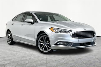 Used 2017 Ford Fusion SE w/ Equipment Group 201A image 1