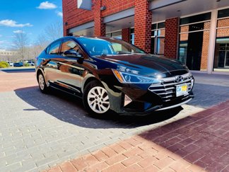 Used 2019 Hyundai Elantra SE image 1