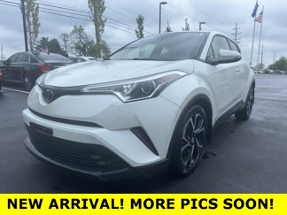 Used 2019 Toyota C-HR XLE image 1