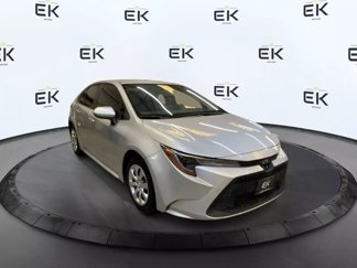 Used 2020 Toyota Corolla LE image 1