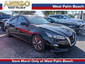 Used 2019 Nissan Altima 2.5 SV image 1