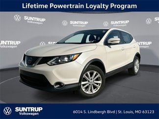 Used 2018 Nissan Rogue Sport SV image 1
