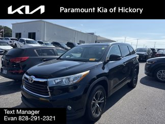 Used 2016 Toyota Highlander XLE image 1