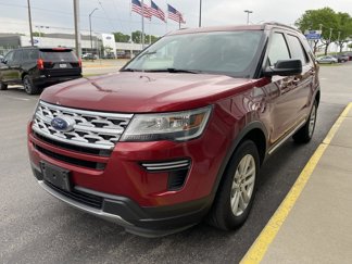 Used 2019 Ford Explorer XLT image 1