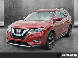 Used 2017 Nissan Rogue SL image 1