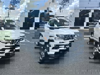 Used 2022 Jeep Compass Latitude image 1