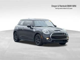 Used 2019 MINI Cooper S image 1