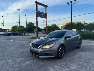 Used 2018 Nissan Altima 2.5 SV image 1