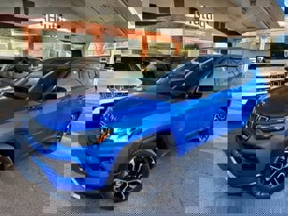 Used 2023 Jeep Compass Limited image 1