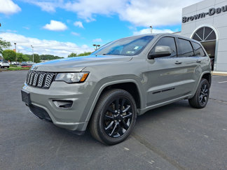 Certified 2022 Jeep Grand Cherokee Laredo X image 1