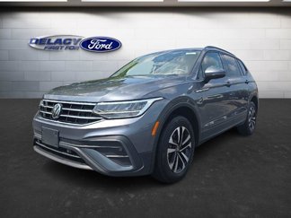 Used 2022 Volkswagen Tiguan S image 1