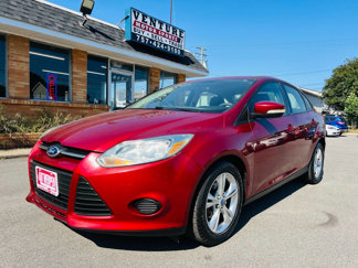 Used 2013 Ford Focus SE image 1